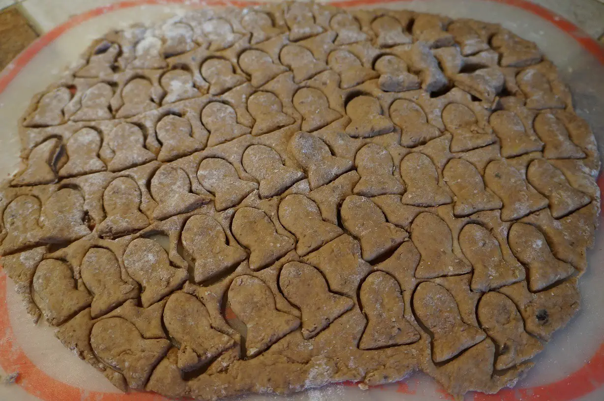 liver dog treats after being rolled and cut with a small goldfish cookie cutter